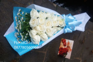 Kado Valentine Bunga Mawar Putih di PIK 085959000635 Kode : FG-BV 03