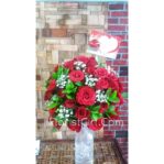 Bunga Vas Mawar Merah